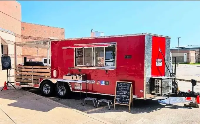 2024 Food truck/trailer 22' w/porch
