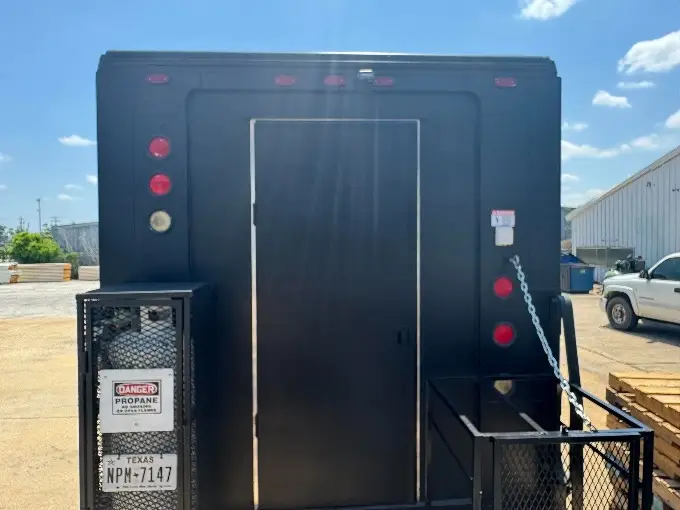 2007 Freightliner Food Truck