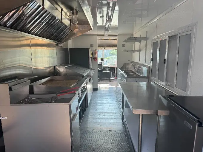 2007 Freightliner Food Truck