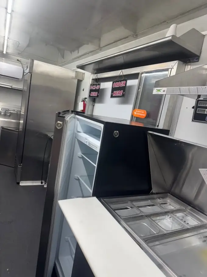 2022 FOOD TRAILER 16FT