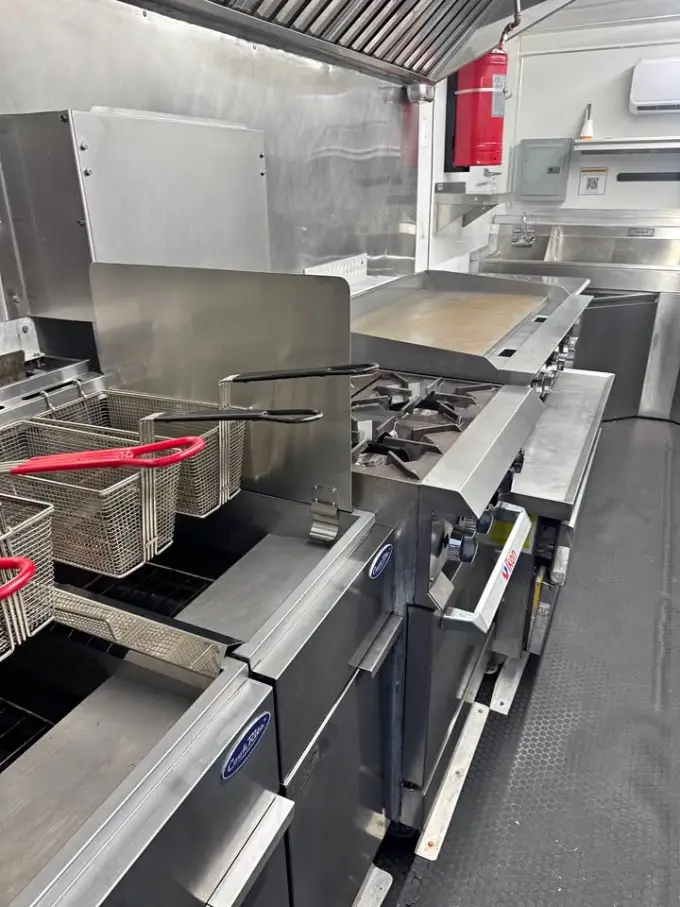 2022 FOOD TRAILER 16FT