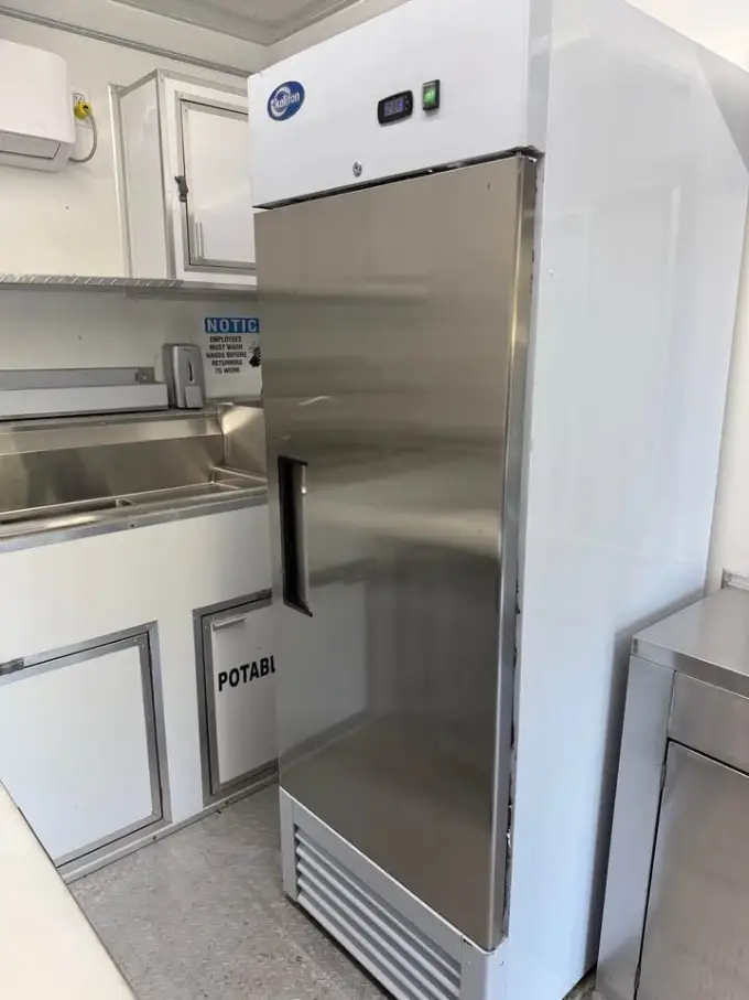 2023 Food truck/ Traila de Comida